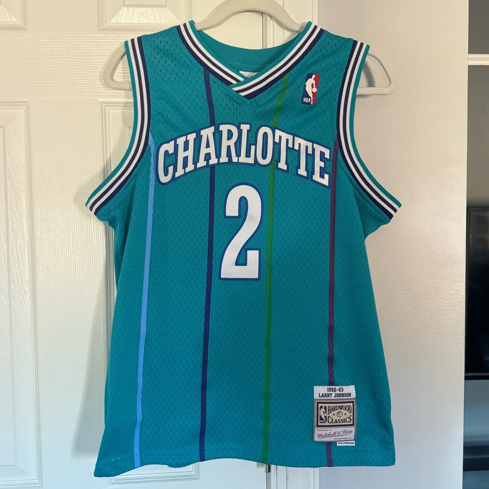 Larry Johnson Charlotte Hornets Mitchell & Ness Authentic Swingman Jersey